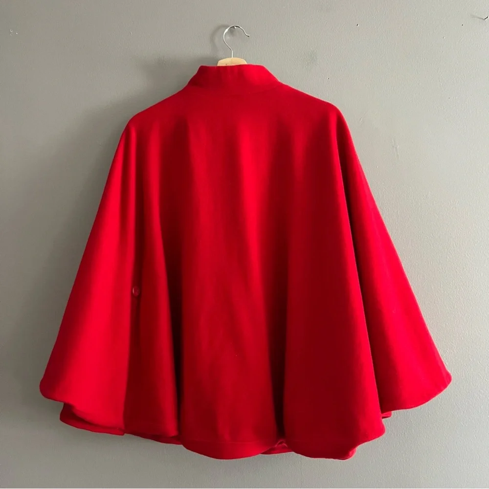 VTG Pendleton Poncho Womens 100% Virgin Wool Made USA Cape Pockets Red Size S/M - Picture 2 of 15